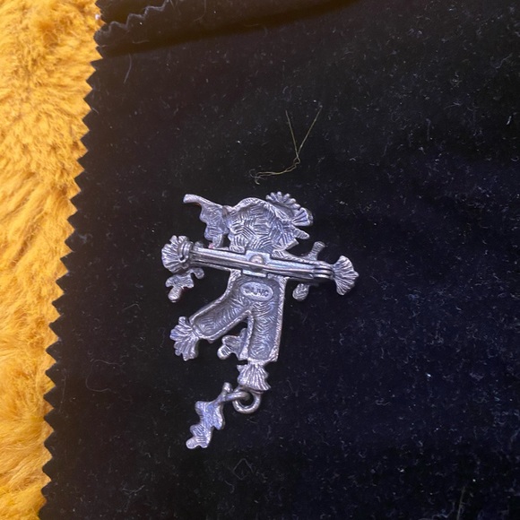 Vintage enamel leaf dangling fall scarecrow pen - Picture 7 of 7